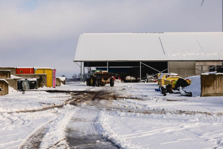erf met sneeuw